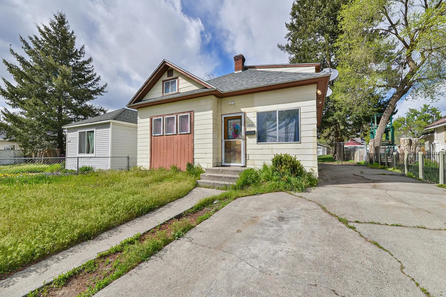 High-Upside Investment Near Liberty Park — Zoned for Growth