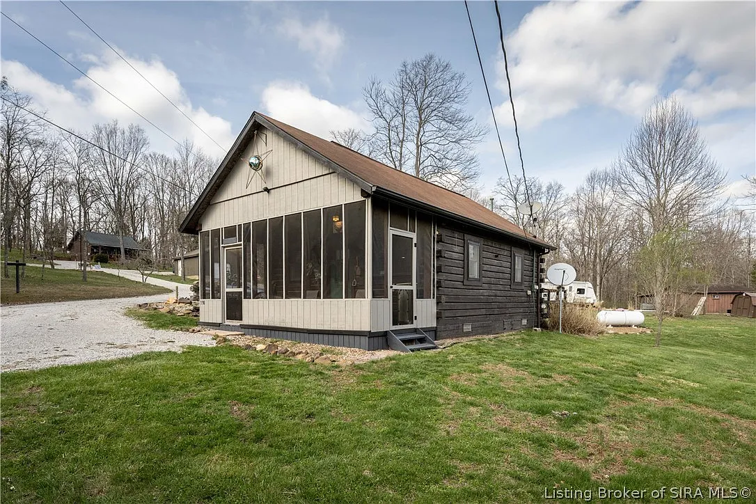 Your Perfect Lakeside Retreat Awaits in Southern Indiana