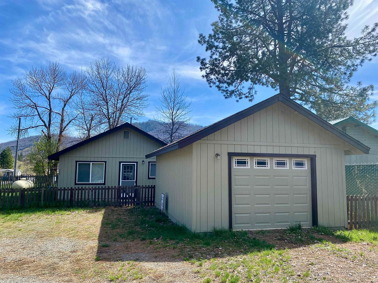 Your Perfect Small-Town Retreat Awaits in Sunny Greenville, CA