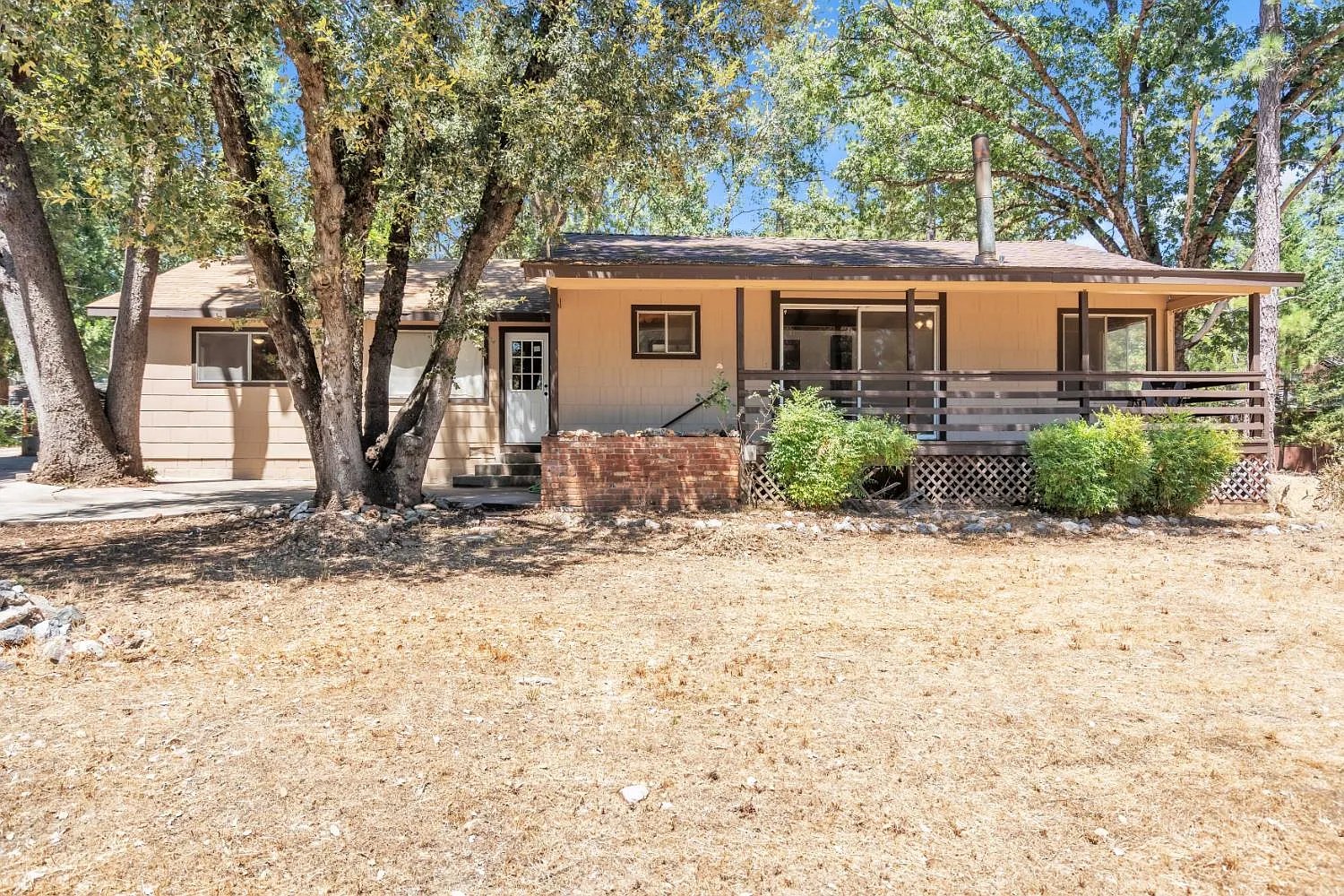 Your Foothill Haven: A Charming Retreat in Pine Grove
