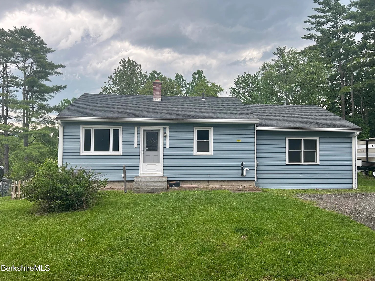 Your Cozy Williamstown Haven: Culture, Comfort, and Charm